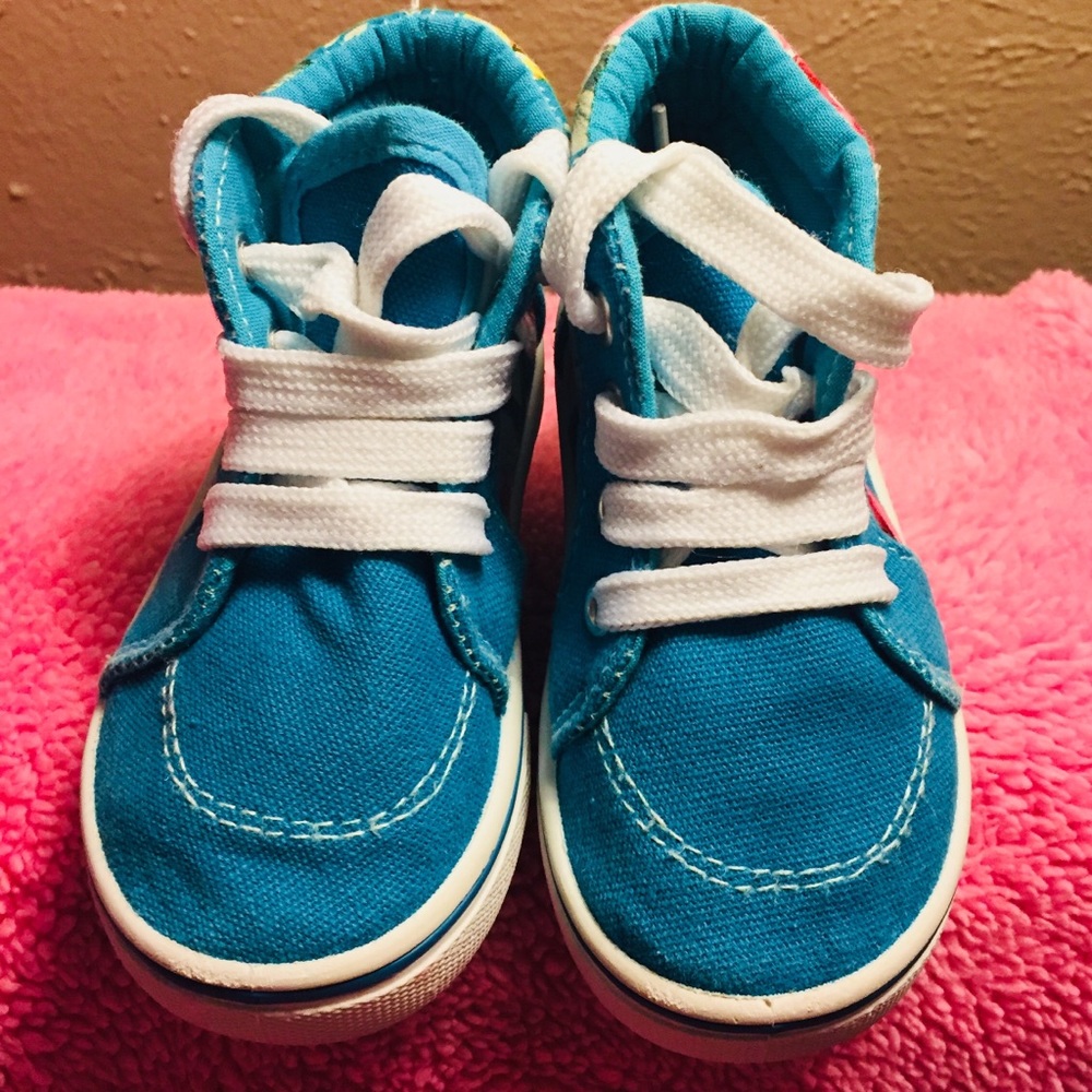 So cute toddler sneakers